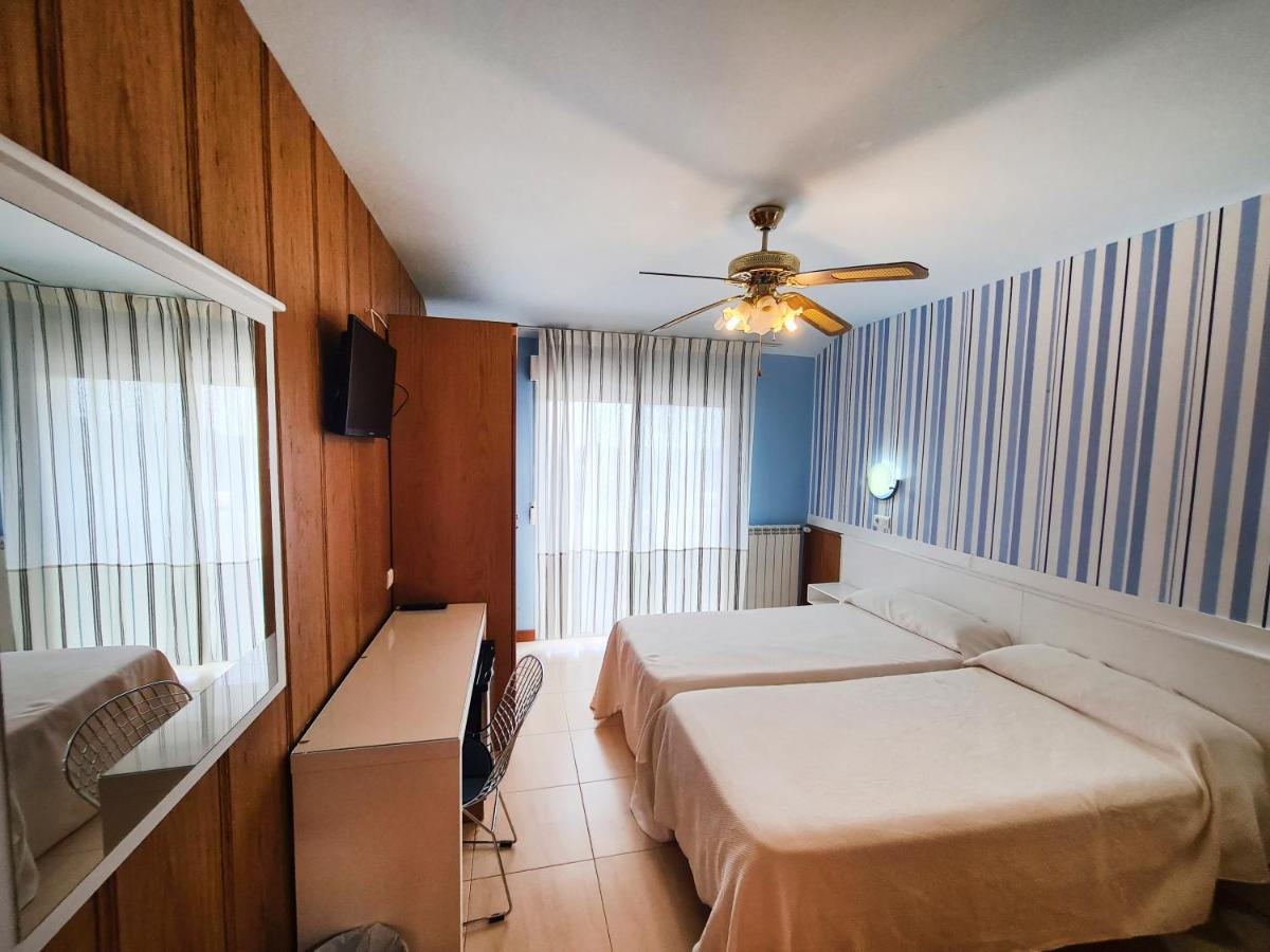Hotel Ria De ซวนเซส ภายนอก รูปภาพ