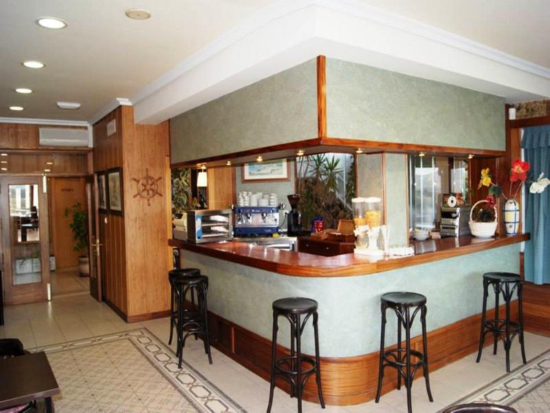 Hotel Ria De ซวนเซส ภายนอก รูปภาพ