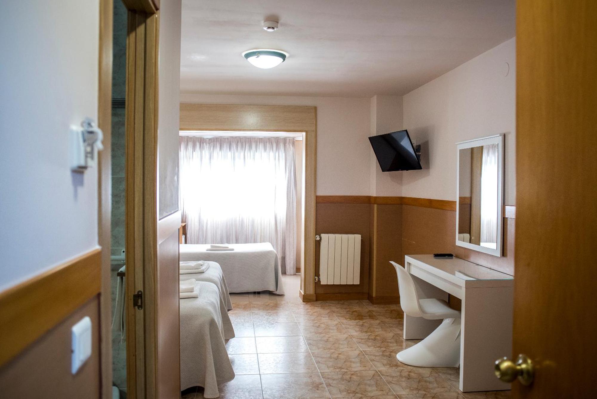 Hotel Ria De ซวนเซส ภายนอก รูปภาพ